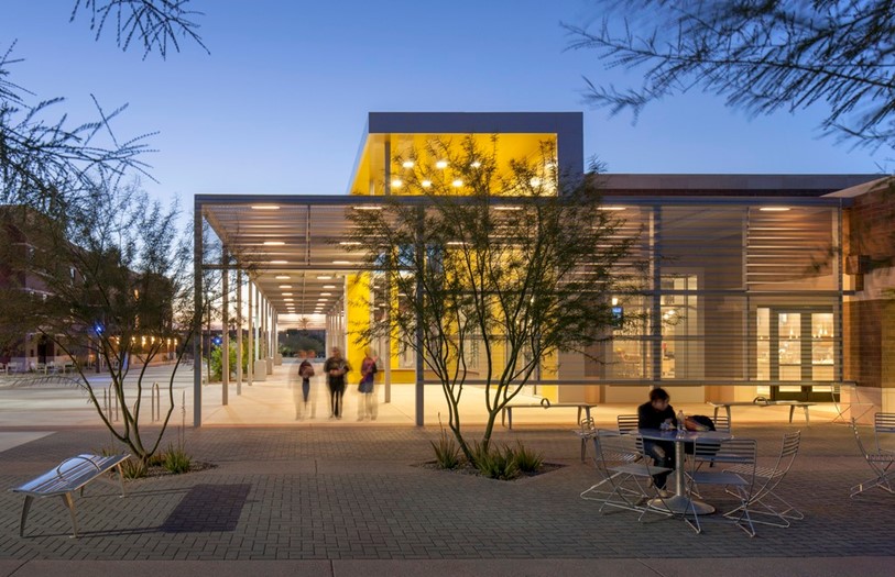 The student housing and dining master plan we developed with Arizona State was essential to the university in understanding what they needed and helped them determine that P3 was the right approach. Hanbury designed the Verde Dining Pavilion, seen here, which was one of the first buildings that came out of the plan.